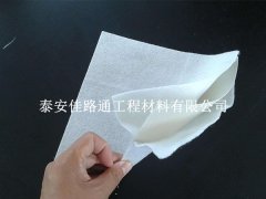 防滲復(fù)合土工膜裁剪技巧：精準(zhǔn)高效的藝