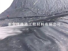 HDPE土工膜四季鋪設巧攻略